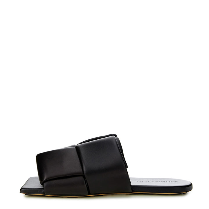 Bottega Veneta Black Leather Maxi Intreccio Slipper